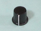 スカート付小型ノブΦ16(軸6-6.3mm用)